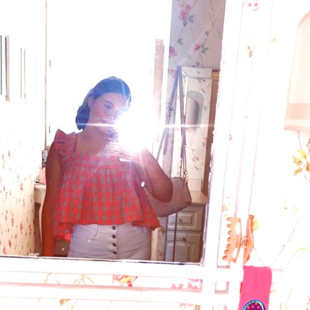 Meet your Posher, Sarah beth